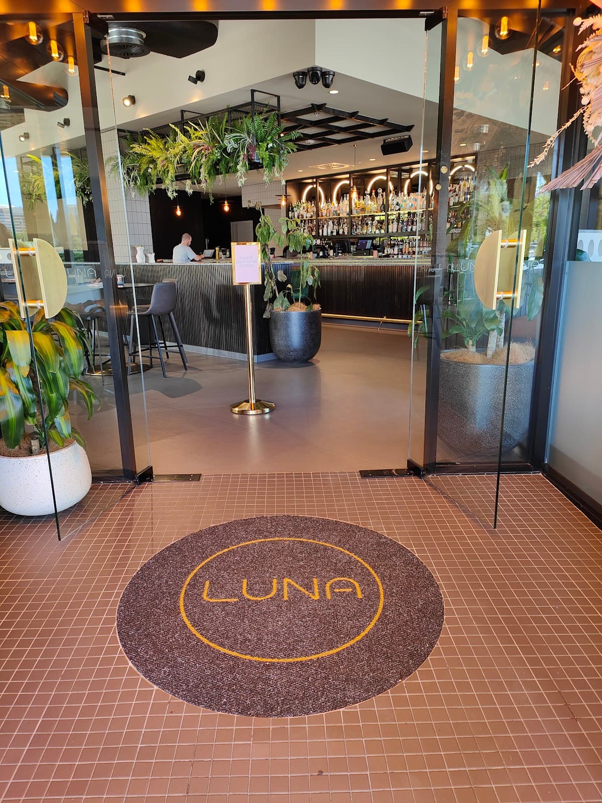 Luna