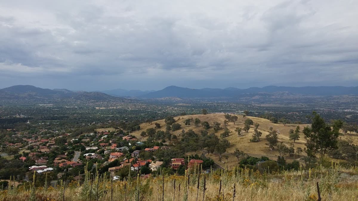 Wanniassa Hills Nature Reserve