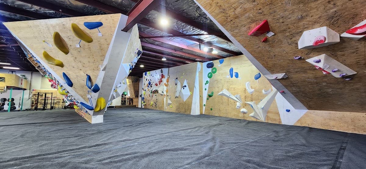Mountain Strong | Bouldering Fyshwick